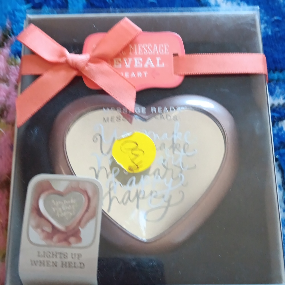 Interesting little light up keepsake box